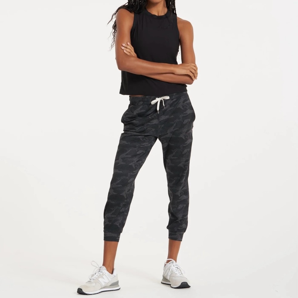 Vuori Performance Jogger Women’s Medium